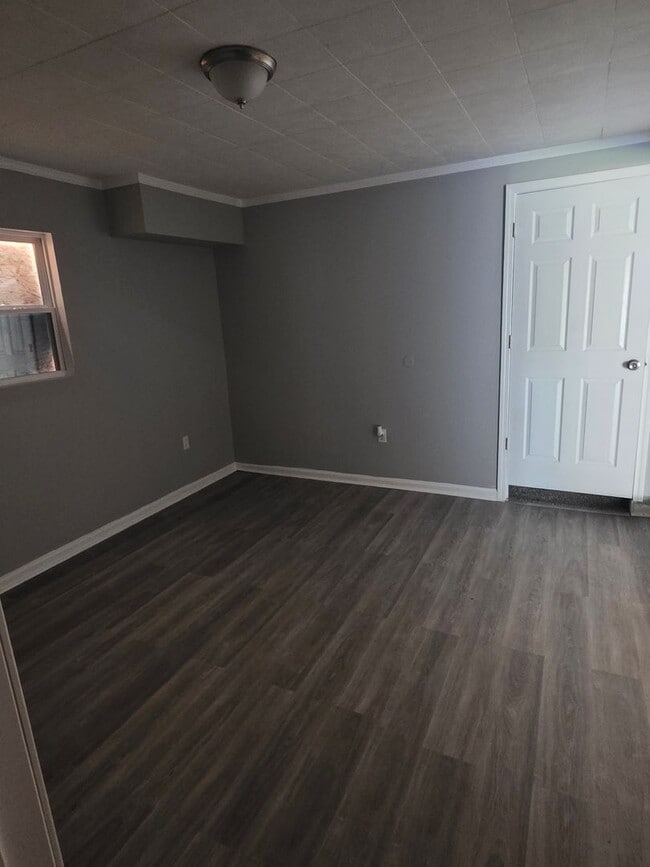 Building Photo - LIMITED TIME**1/2 OFF DEPOSIT**