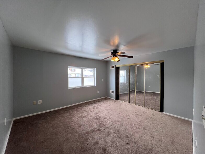 Building Photo - 303 Ohio Ave