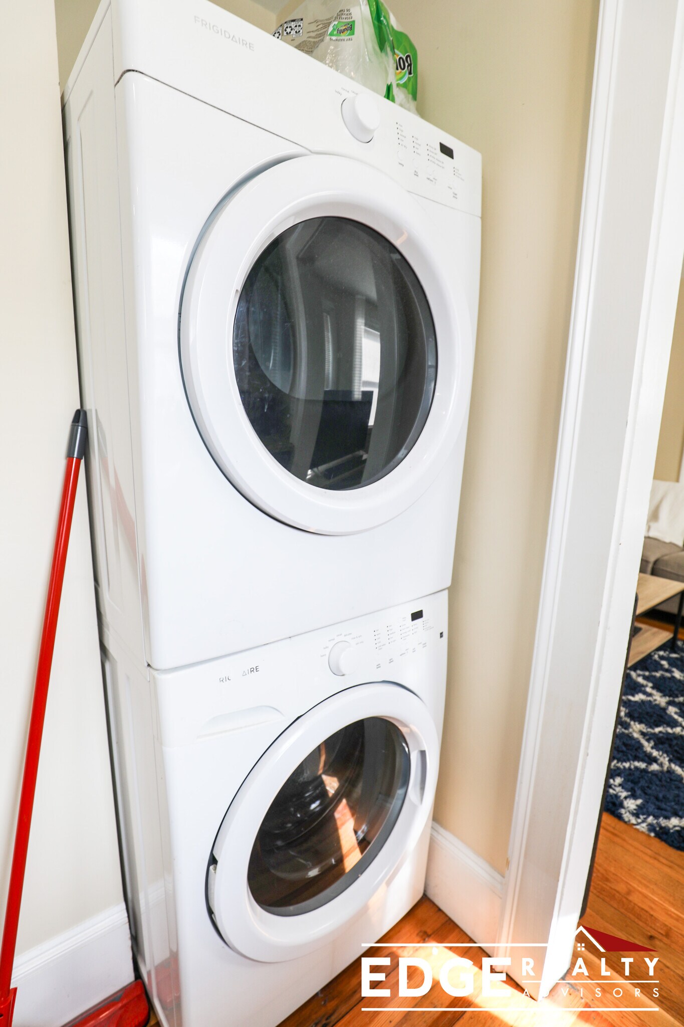 Building Photo - 20 Matchett St