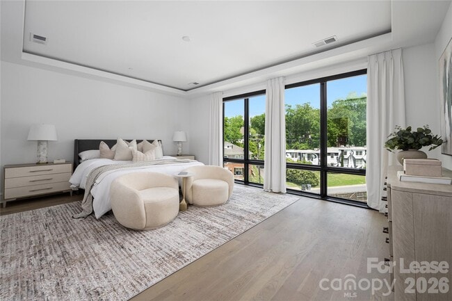 Building Photo - 614 Queens Rd