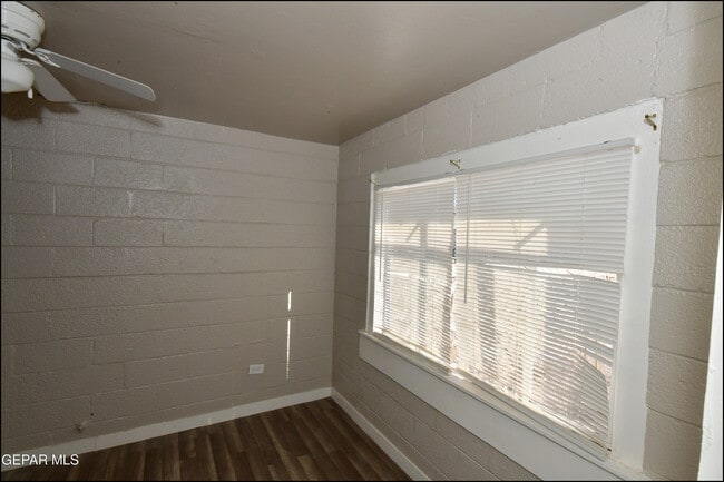 Building Photo - 3519 Douglas Ave