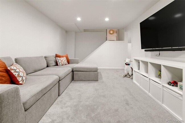 Building Photo - Incredible 4 bedroom home in Virginia Vale