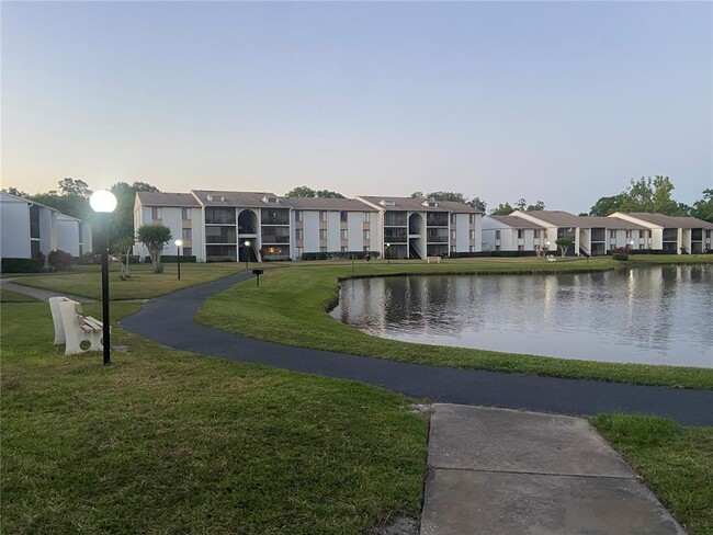 Building Photo - 954 Courtyard Ln