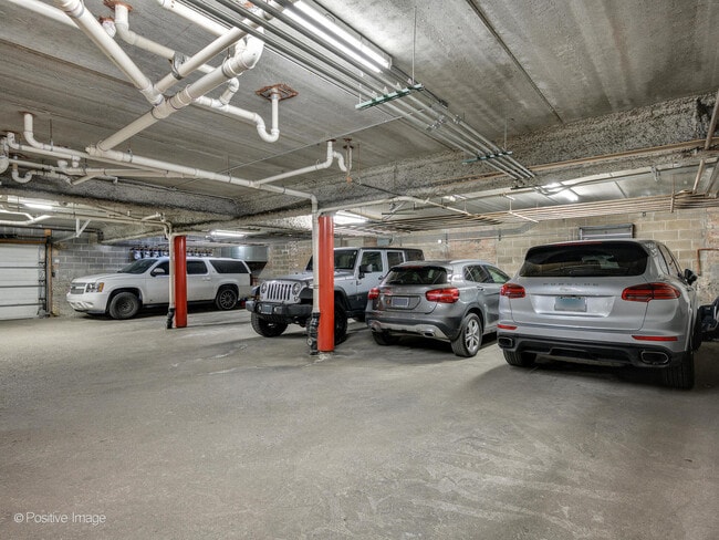 Building Photo - 2828 N Talman Ave