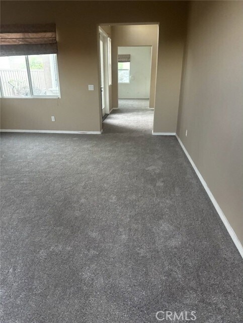 Building Photo - 5530 Papagallo Dr
