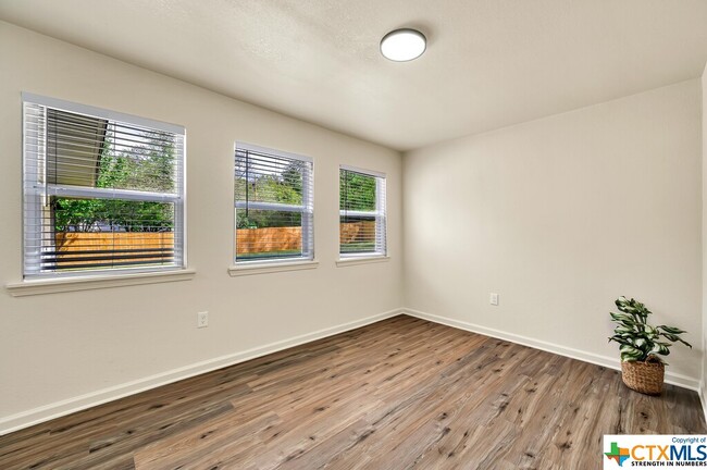 Building Photo - 3806 Buffalo Trail