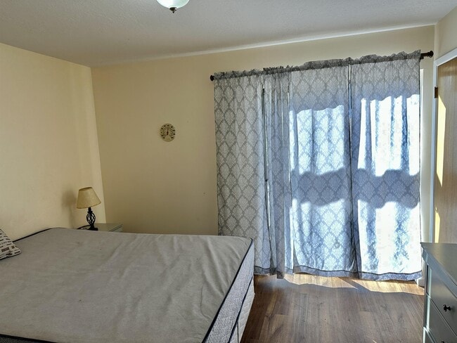 Building Photo - 3615 N Wolf Creek Dr