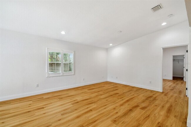 Building Photo - 4802 W Longfellow Ave