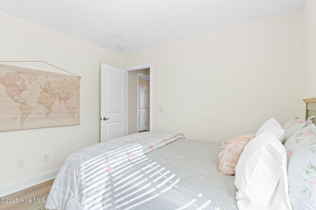 Building Photo - 1274 Neptuno Ct