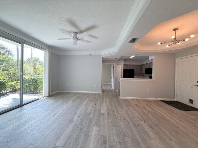 Building Photo - 2042 Alta Meadows Ln