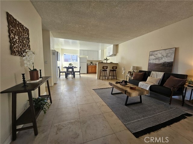 Primary Photo - 1381 Burwood St