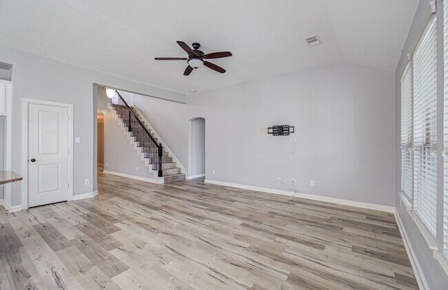 Building Photo - 12935 Northpointe Bend Dr