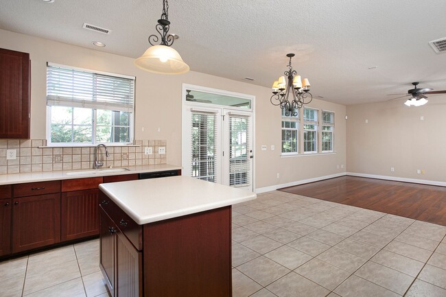 Building Photo - Beautiful 3 Bedroom Home w/Loft in Cary! - Available July 7th