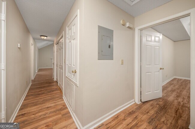 Building Photo - 536 Loblolly Ln