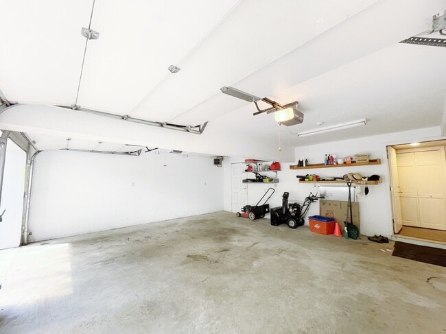 Building Photo - 24 Nugent Ln