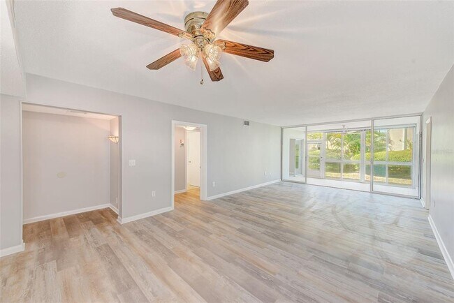 Building Photo - 10280 Imperial Point Dr W