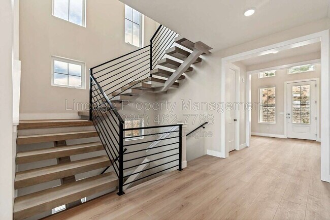 Building Photo - 707 N 1540 E
