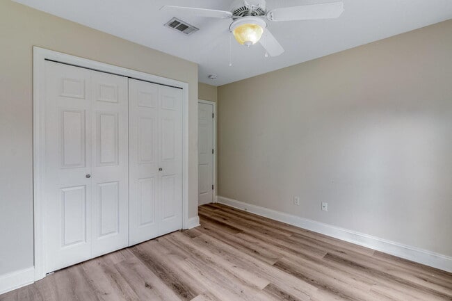 Building Photo - 4030 Broken Arrow Ct