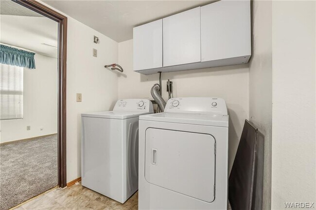 Building Photo - 454 Riverfront Dr