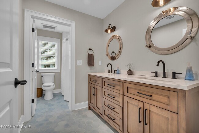 Building Photo - 2118 Edgewood Pl