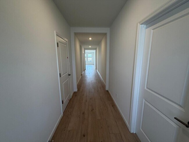 Building Photo - 4371 Vibernum Ave