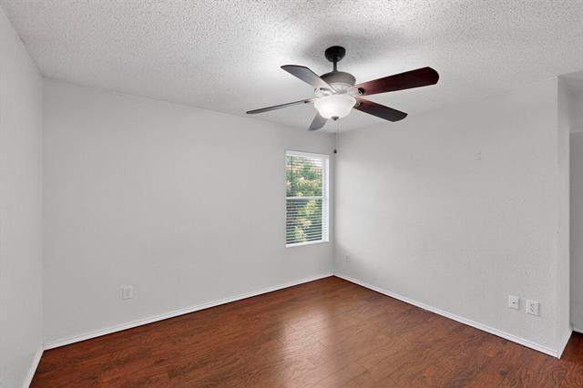 Building Photo - 2316 White Oak Dr