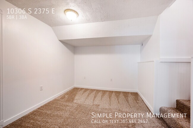 Building Photo - 10306 S 2375 E