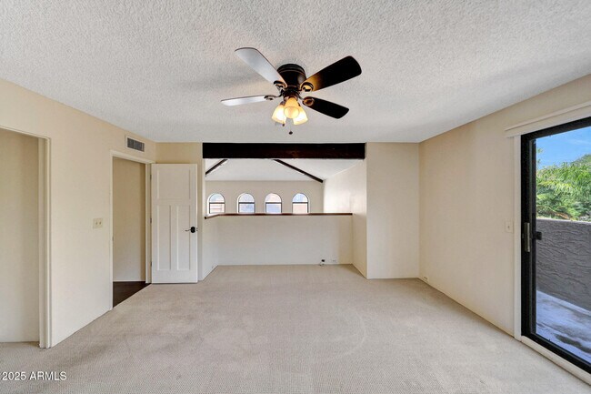 Building Photo - 10613 N 9th St