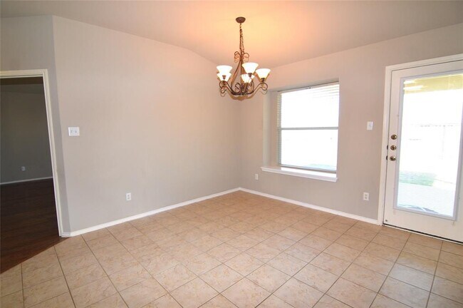 Building Photo - 2626 Pearson Way