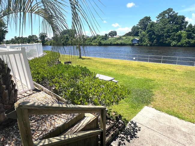 Building Photo - Waterfront 3 Bedroom, 2 Bath Penthouse, Sc...