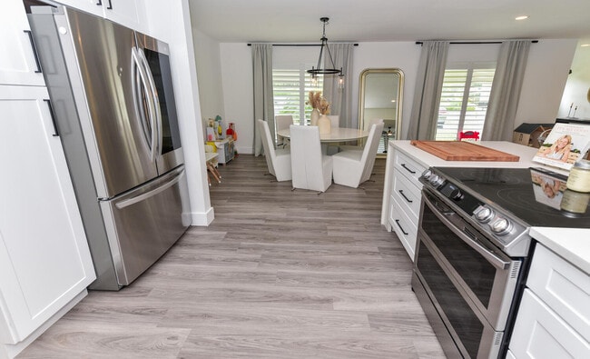 Building Photo - 700 SW 4th St