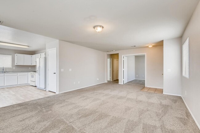 Building Photo - BEAUTIFUL 1 Story, 3 Bedroom 2 Bath Home Near Centennial Hills