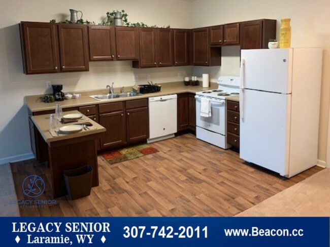 Legacy Laramie Senior Kitchen - Legacy Senior Residences