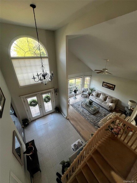 Building Photo - 6 Kara Ct