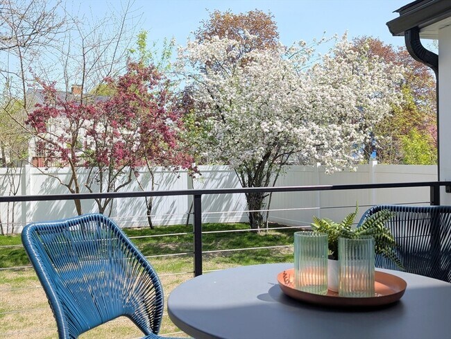 Building Photo - 6 Gordon Rd