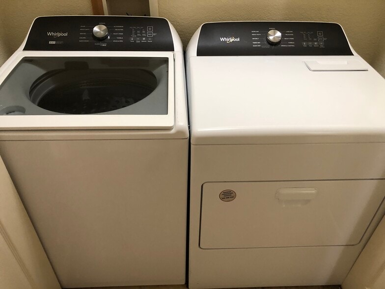 Newer Washer and Dryer. Washer has removable agitator for bulky laundry - 10001 Woodcreek Oaks Blvd