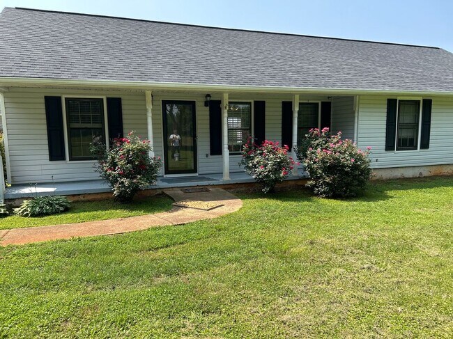 Primary Photo - 2745 McDonough Rd