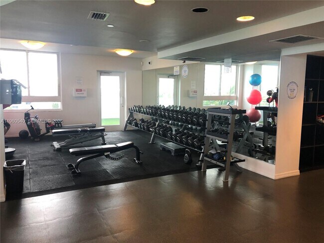 Building Photo - 1330 West Ave