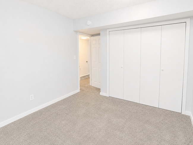 Building Photo - 2-Bed Denver Apartment Near Cherry Creek Trail & Garland Park