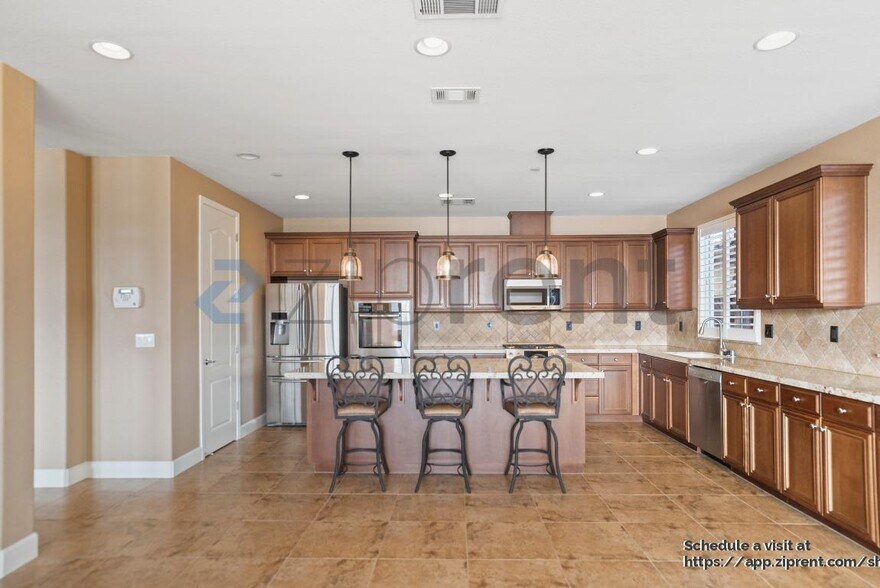 Building Photo - 3998 Chiavari Way