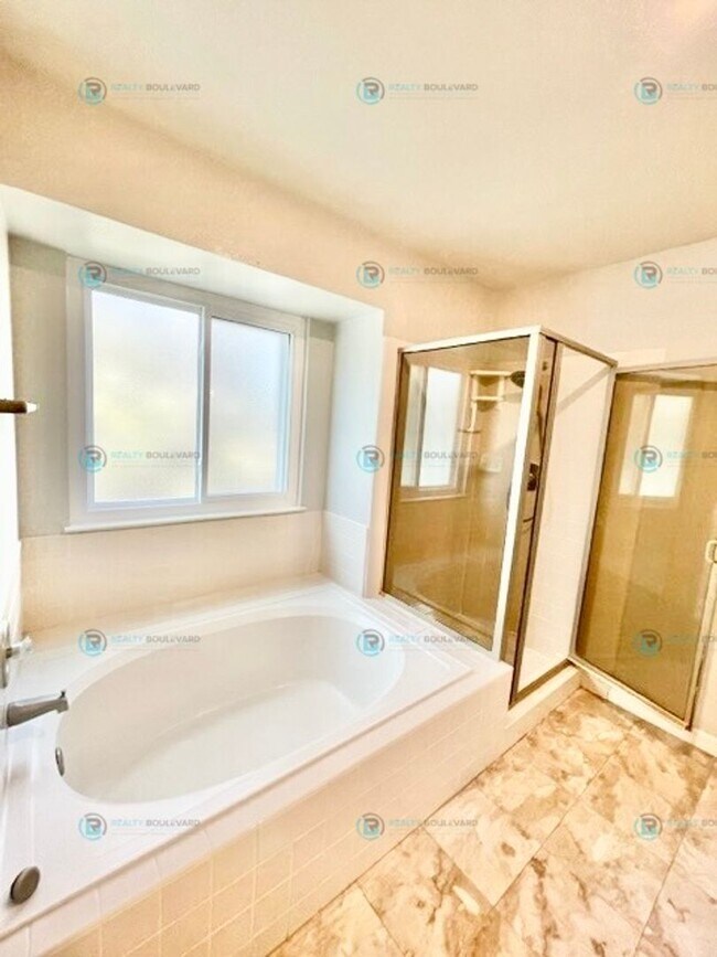 Building Photo - Beautiful- 4 Bedroom, 3 Bath, 3 Car Garage, NW Reno!