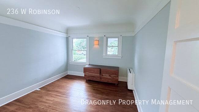 Building Photo - 236 W Robinson Ave