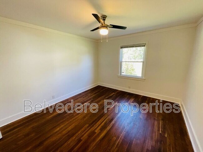 Building Photo - 2721 Stratford Dr
