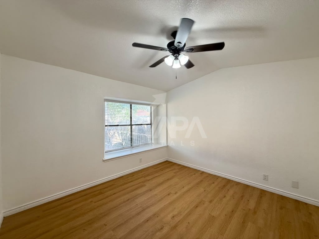 Building Photo - 4103 Sunrise Glade Dr