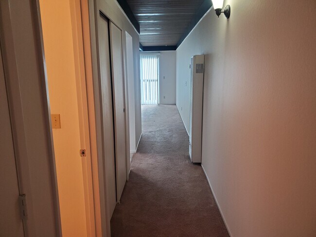 front door entry hallway - 340 Esplanade Ave