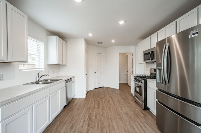 Building Photo - 9123 Estes Lks Dr