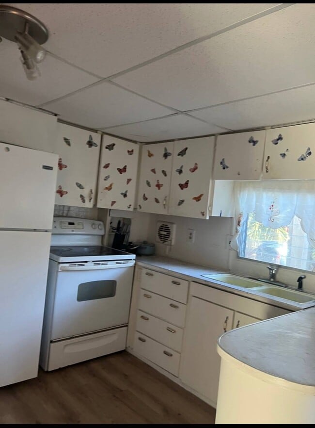 Building Photo - 931 Chandrika Pl