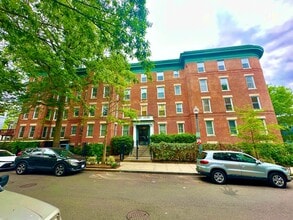 Building Photo - Great 1 Bed 1 Bath in Eckington/Bloomingdale at the Madison Condominiums