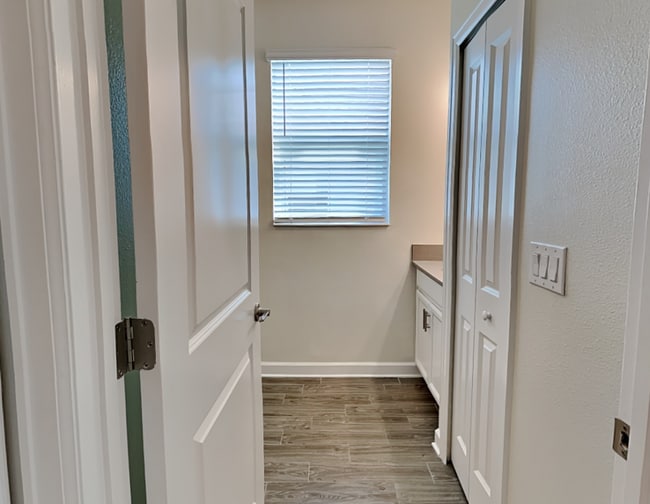 Building Photo - 472 Brunswick Dr