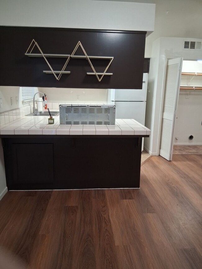 Building Photo - Great Condo for Rent!